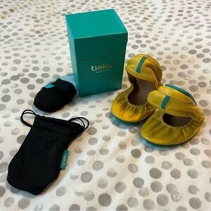 Tieks Mustard Yellow Ballet Flat Shoes Size 6